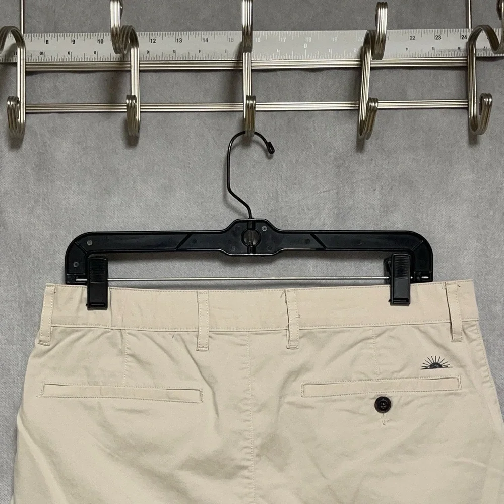 Faherty Shorts Men's 32 Beige Performance Movement Active Casual Sustainable